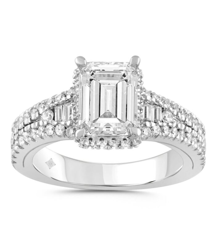LADIES RING 2 1/2CT ROUND/BAGUETTE/EMERALD DIAMOND 14K WHITE GOLD (CENTER STONE EMERALD DIAMOND 2.00CT)
